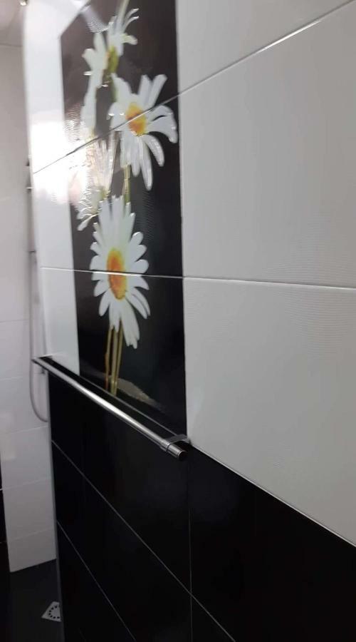 트빌리시 Newly Renovated House 아파트 외부 사진